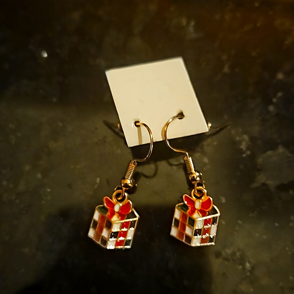 NEW HANDMADE EARRINGS